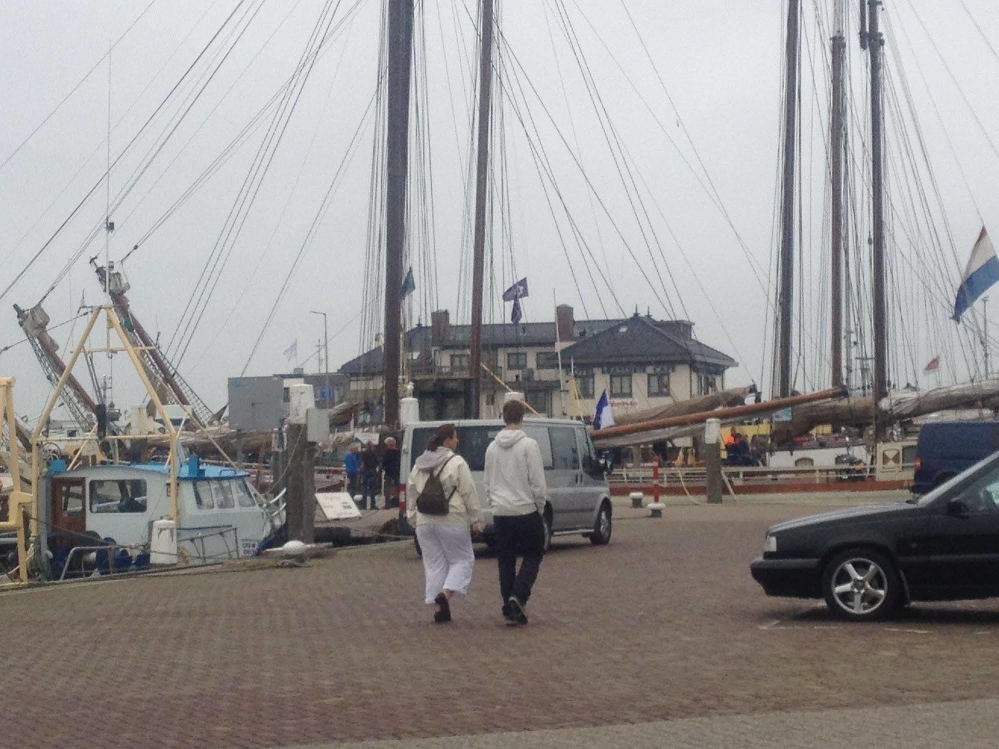 Havenhotel At Sea Texel Oudeschild Exterior photo